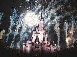 cuando-abrio-el-primer-disneyland